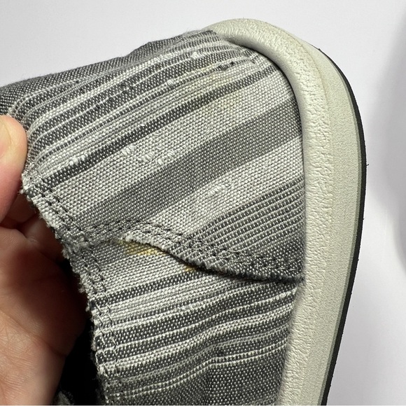 NEW Sanuk Donny Slip On Sandals Men’s 12 Grey Striped - Picture 13 of 13